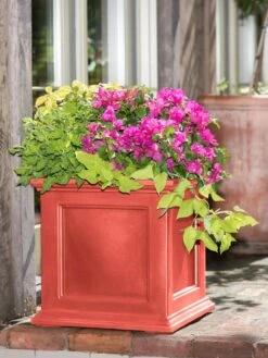 Fairfield Self-Watering Square Planter, 20” X 20” -Garden Care Shop 39 618 08477 tif
