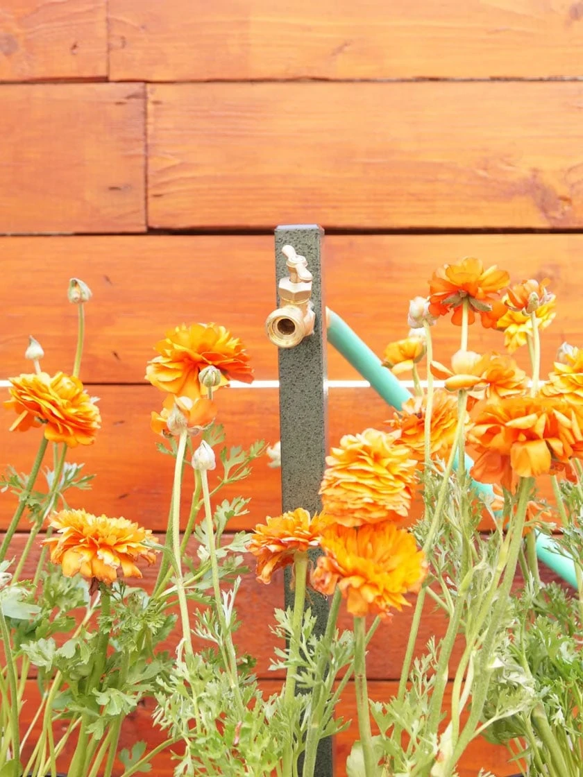 Yard Butler® Hose Bibe Extender 4 Yard Butler® Hose Bibe Extender - Image 2